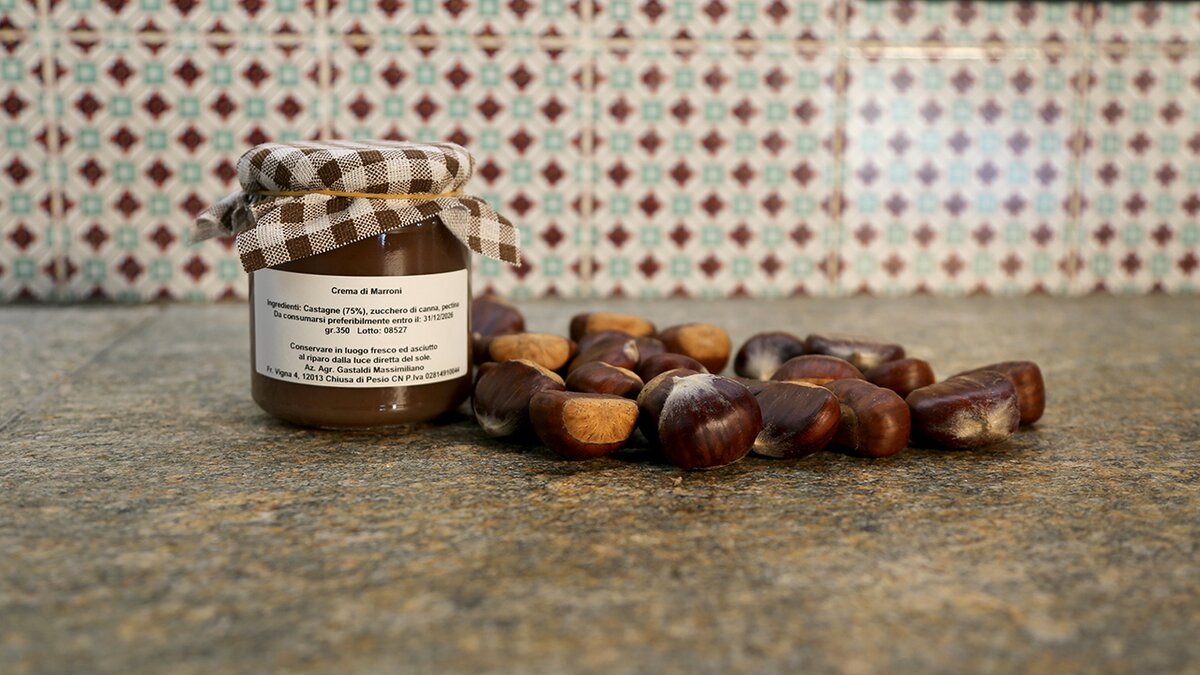 Fotografia: la Crema di marroni di Cascina Veja. Fine descrizione fotografia.